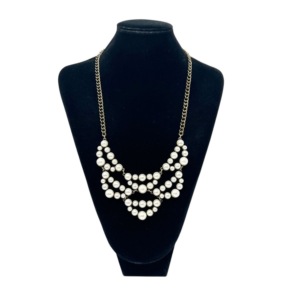 Premier Designs  PEARLICIOUS  Faux Pearls on Antiqued Brass Tone Long Necklace